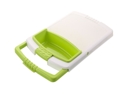 Kitchen plastic chopping board with green silicone drainage basin and handle, durable PP+TPR material, and extra-thick design for stable food prep.